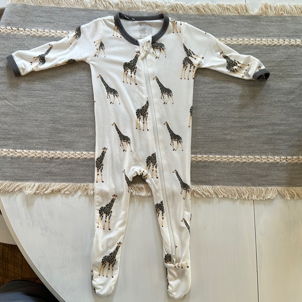 Kyte Baby Zippered Footie 3-6 months